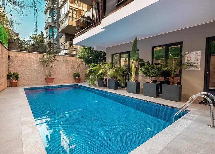 Retro No 7, Cleopatra ألانيا